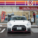 Illustration for article titled Heres What Its Like To Chase Ferraris In A Nissan GT-R Nismo